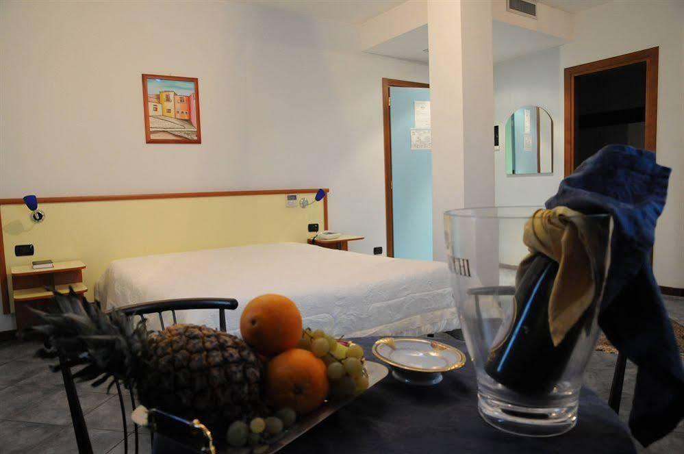 Hotel Miravalle ريبيرا المظهر الخارجي الصورة